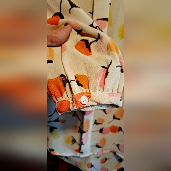 Ladies C&E White Floral Crepe,Almost Sheer Blouson Peasant Top Small - Picture 3 of 8